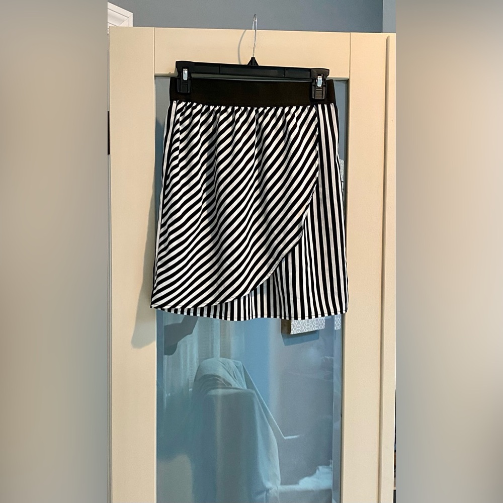 🌚Diagonally Striped Faux Wrap Skirt